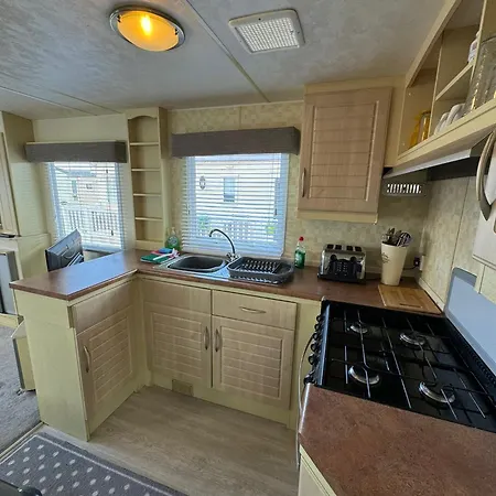 Golden Palm Resort - The Oasis - Coastal Caravan Breaks Chapel Saint Leonards Exterior photo