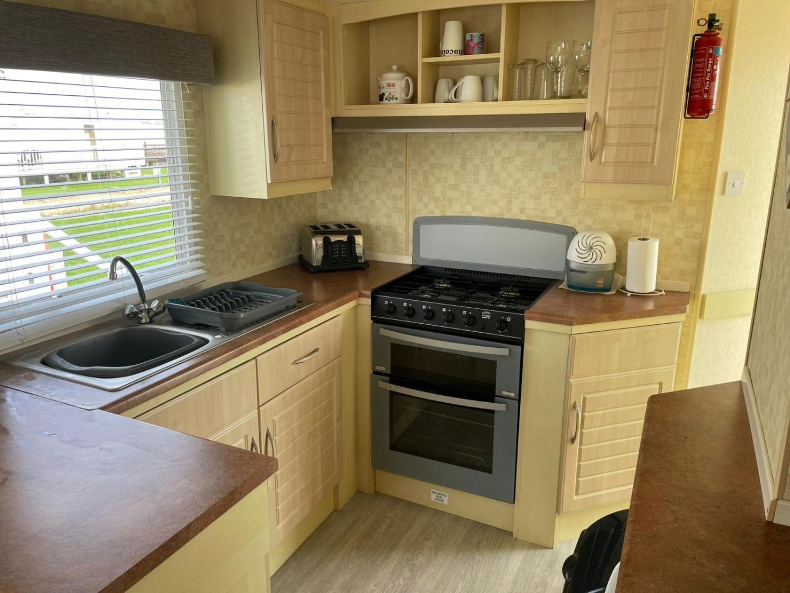 Golden Palm - The Oasis - Coastal Caravan Breaks Campsite Chapel Saint Leonards